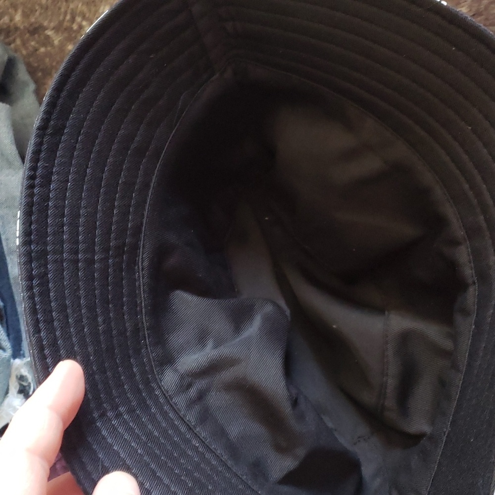 daisy bucket hat - Picture 2 of 2